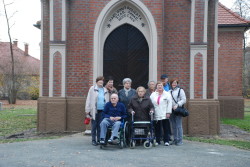 Skupina Zarja na jesenskem sprehodu