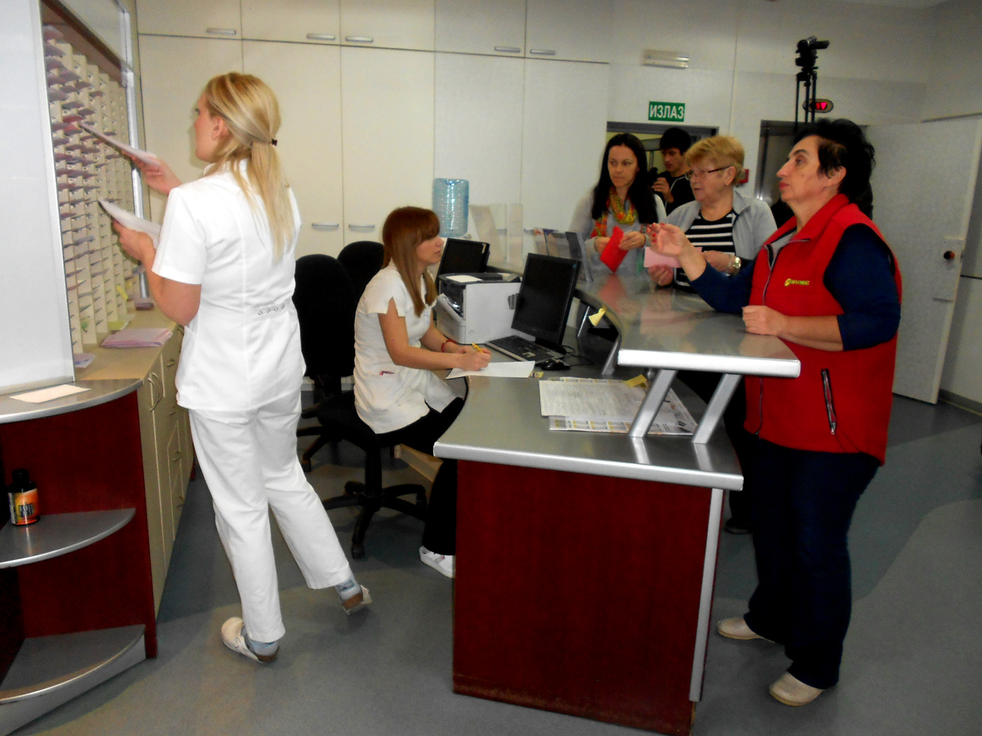 6-pult-za-usluge-u-welness-centru