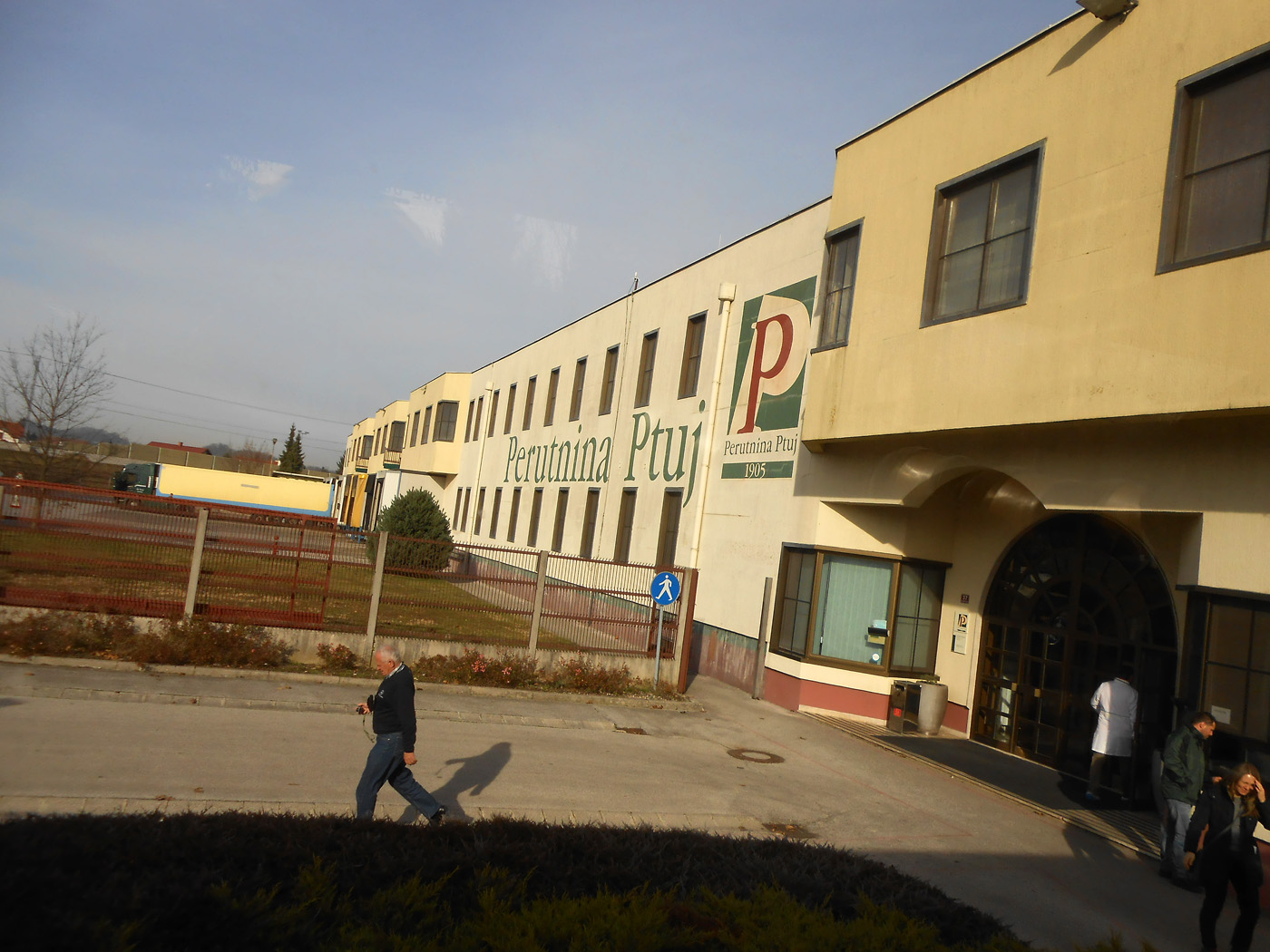 1-jedan-od-pogona-perutnine-ptuj