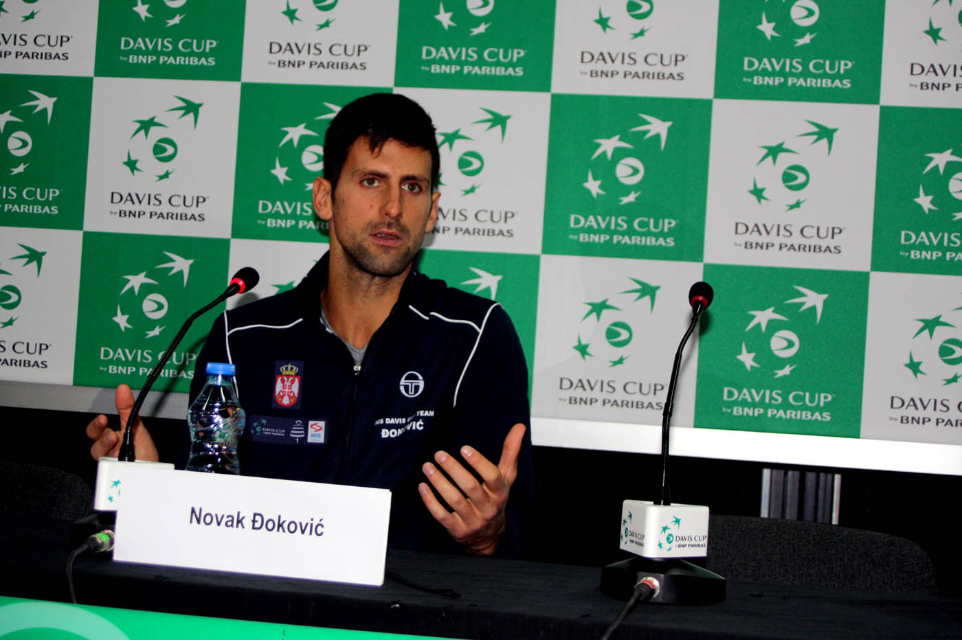 10-nole-na-press-konferenciji
