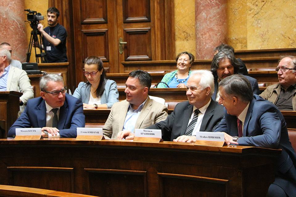 19029572_437929263248590_1565517757868107739_n