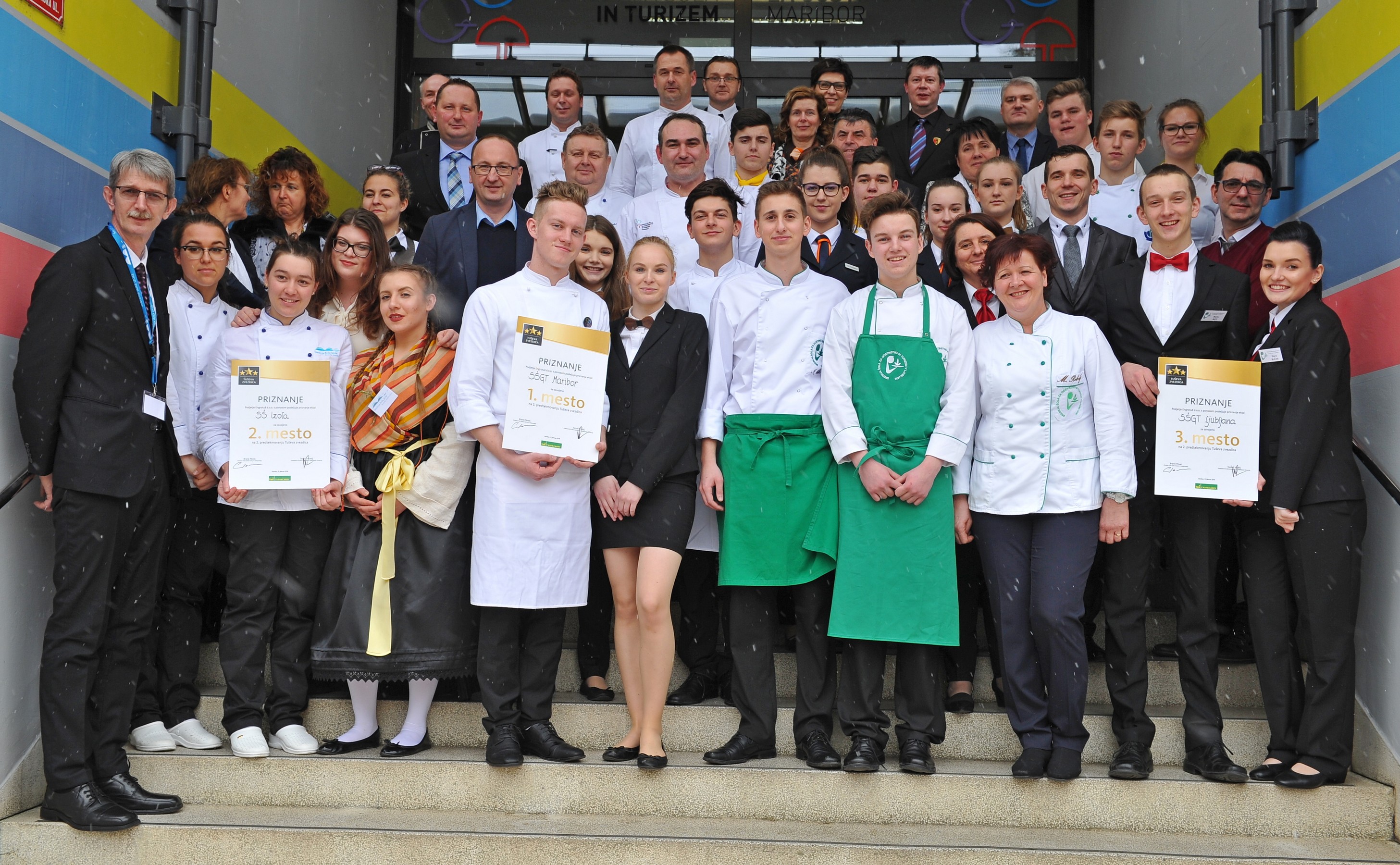 skupinska-fotografija-vse-sodelujocih-dijakov-na-2-predtekmovanju