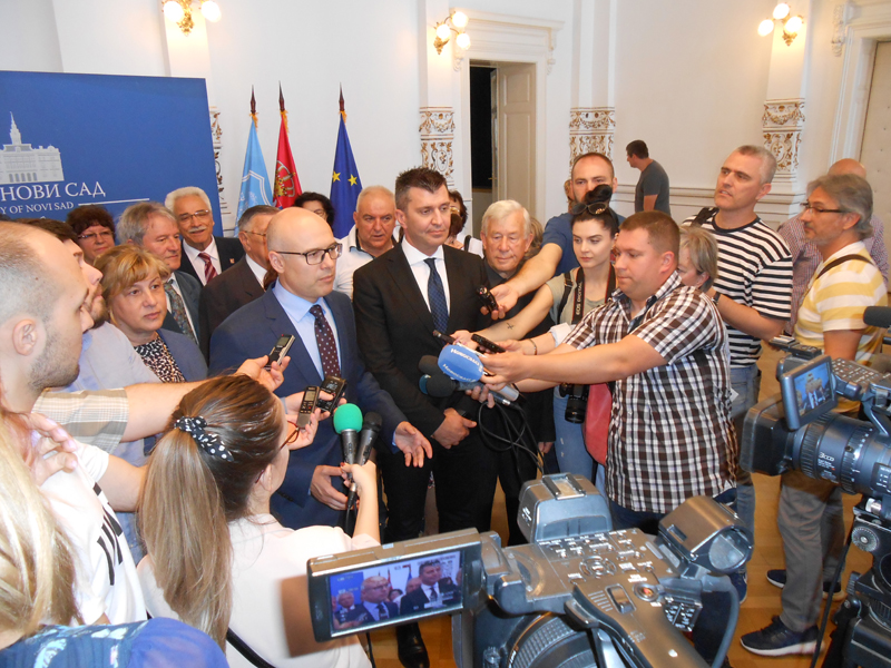 5-veliki-interes-medija