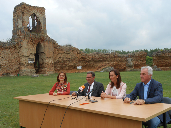 4-uvodnicari-dr-slavica-vujovic-borislav-andelic-dragana-milosevic-i-zoran-vapa-s-leva