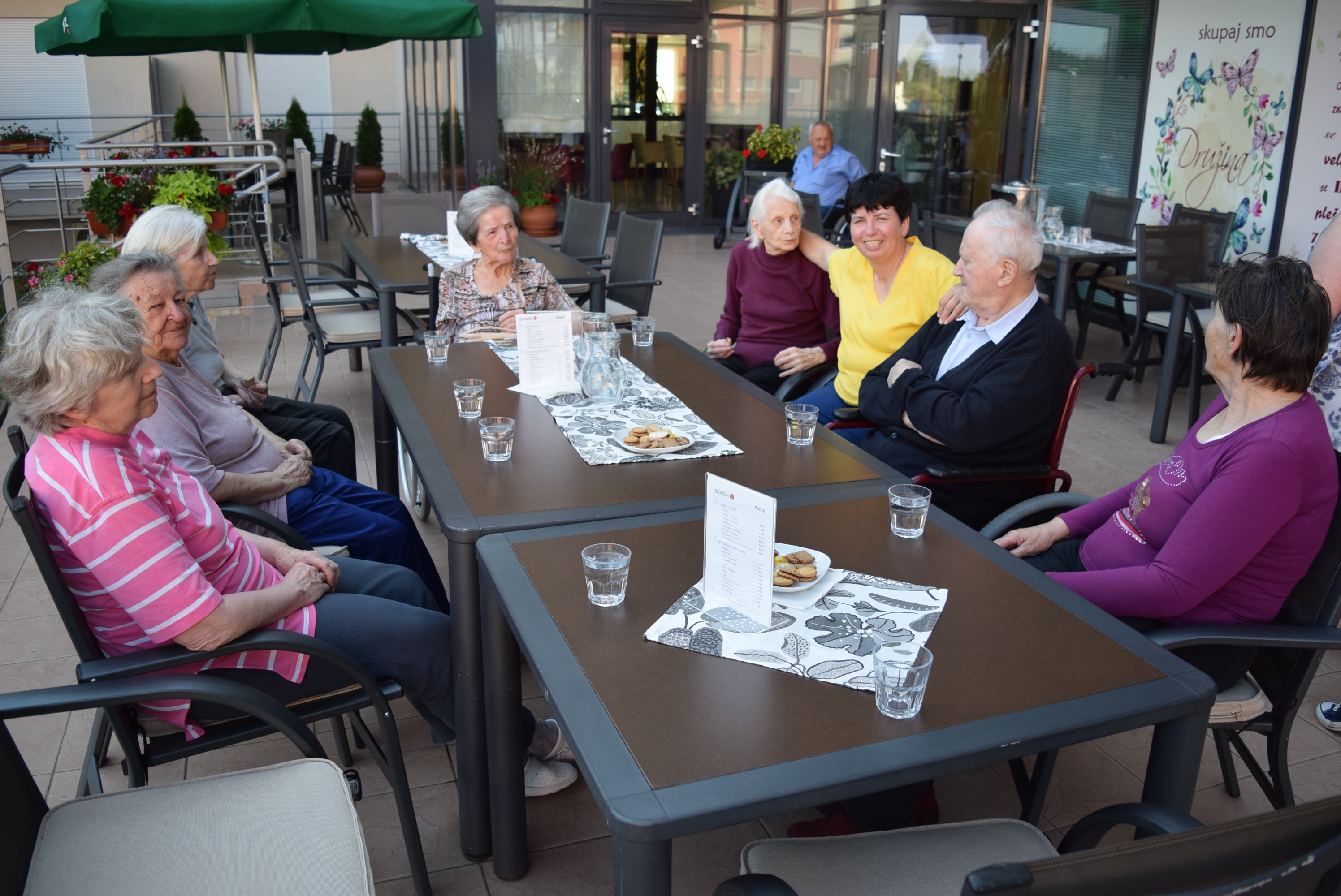 klepet-ob-mizah-na-dosor-jevi-terasi