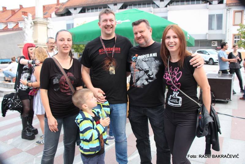 36870008_1087464758097033_4360335525719048192_n