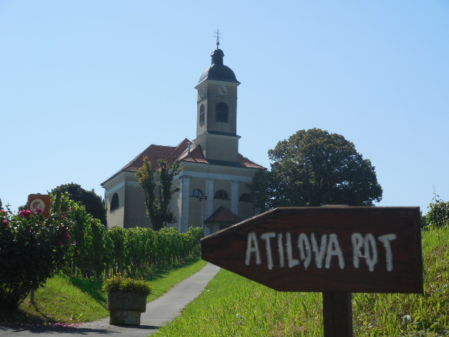 cerkev-sv-marije-magdalene-na-kapelskem-vrhu-312-m