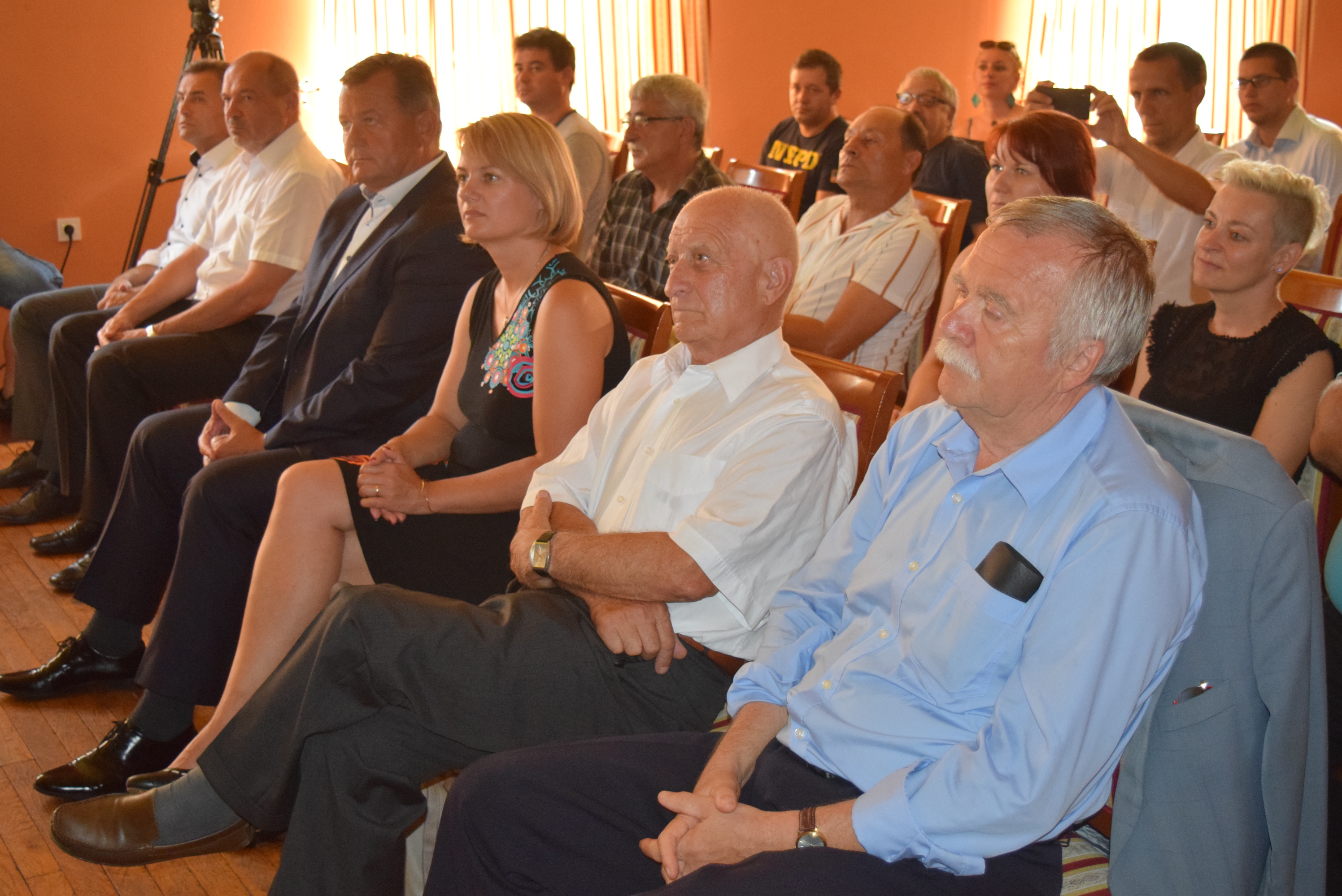 gostje-na-simpoziju-v-prvi-vrsti