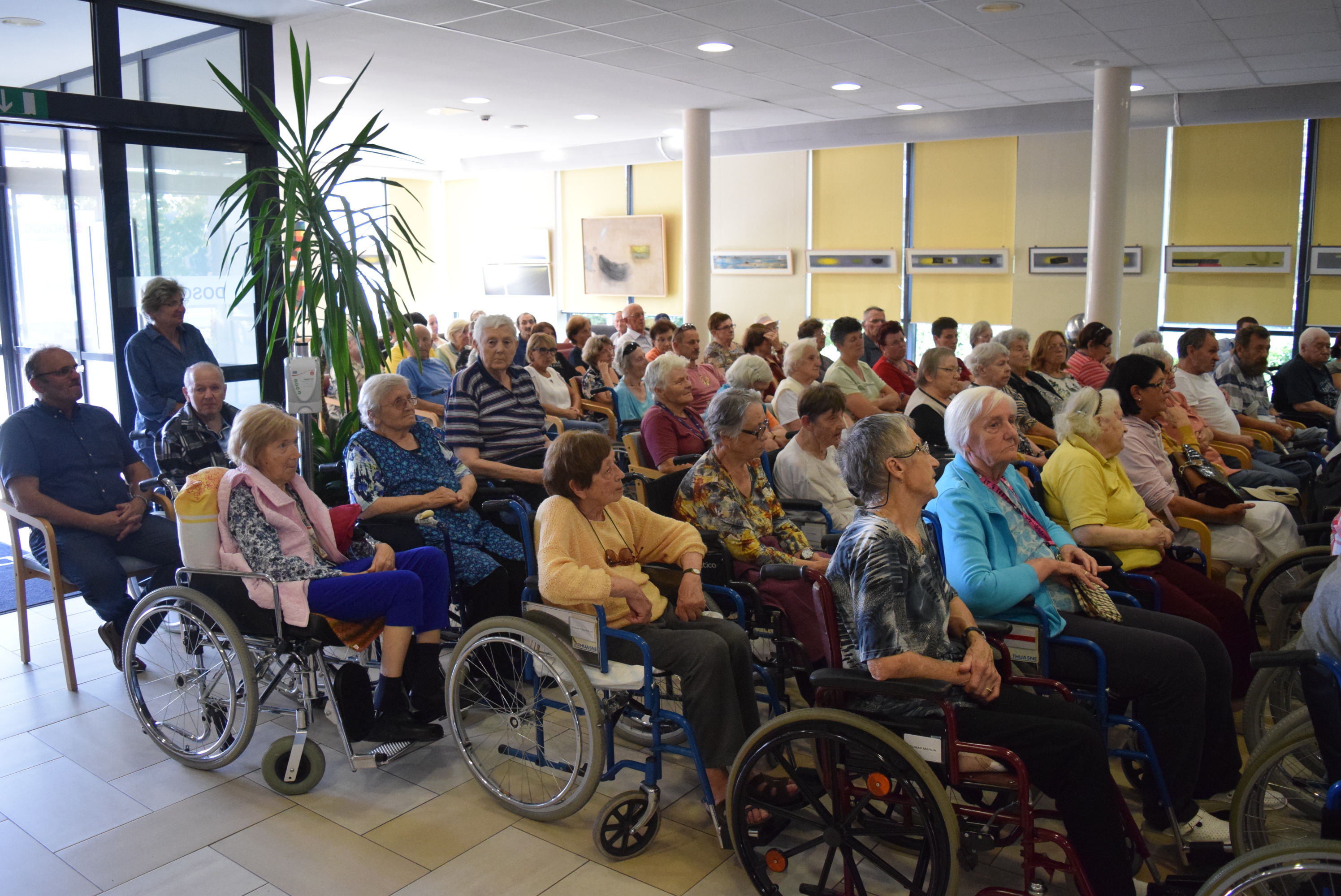 stanovalke-in-stanovalci-s-svojci