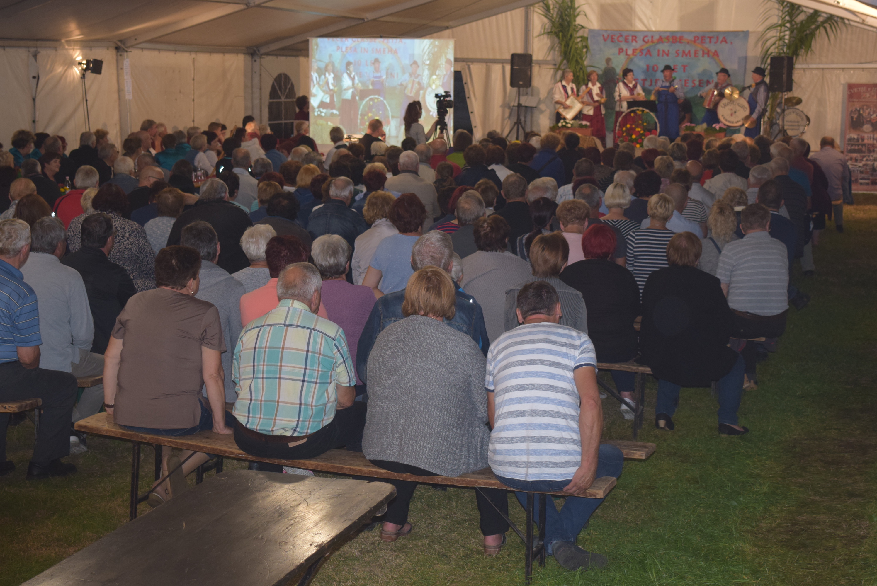 stevilni-obisk-na-tisini