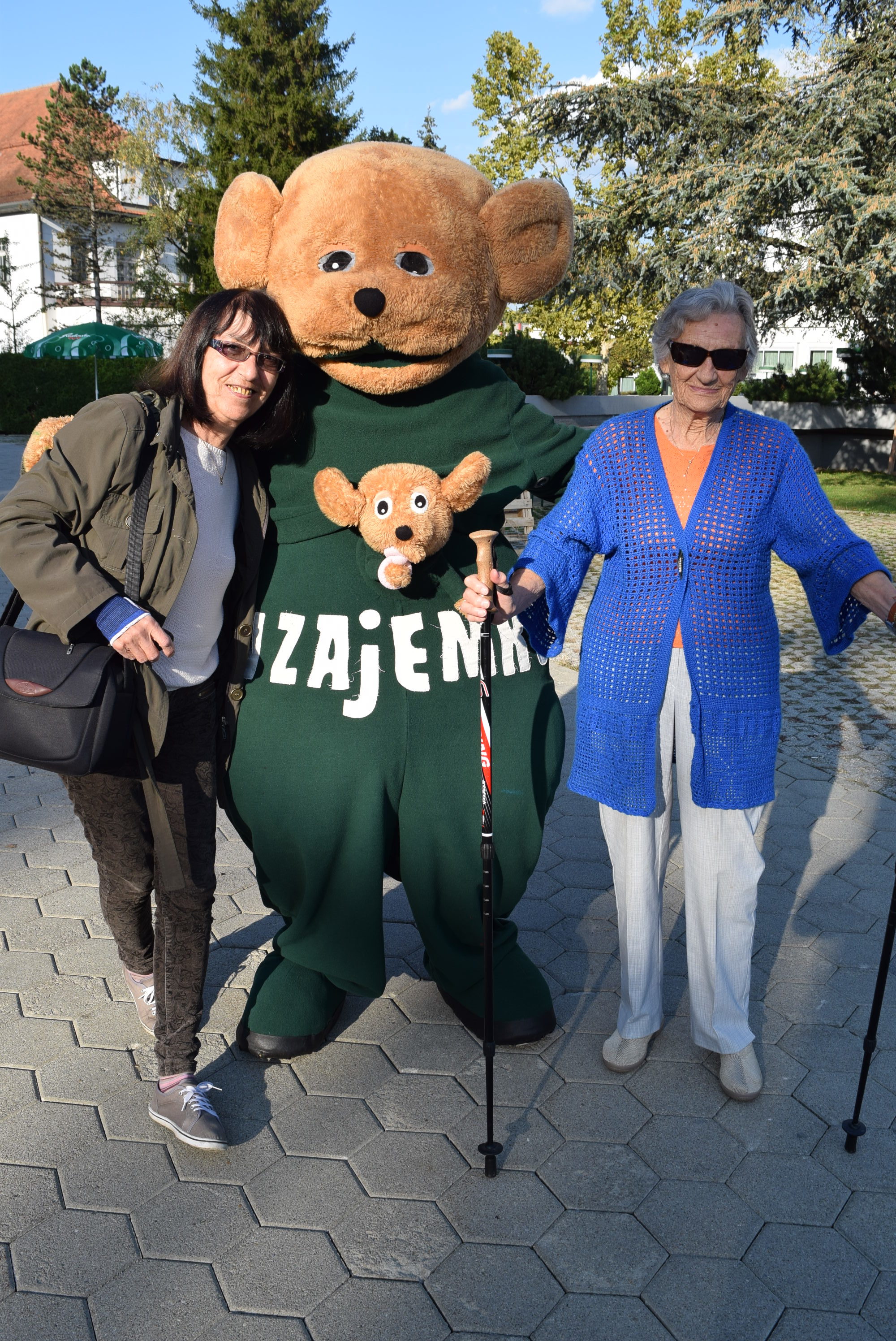 brigita-zivec-desno-v-radenskem-parku-2017