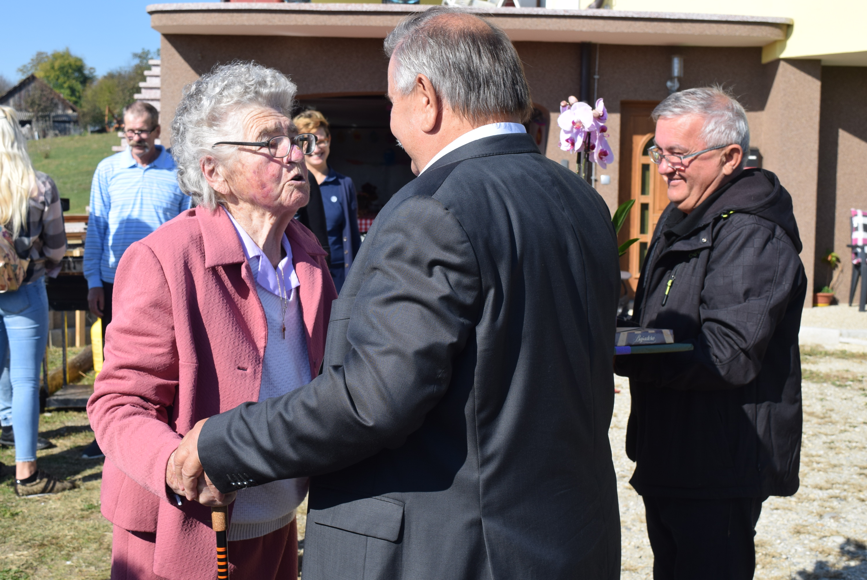 pozdrav-zupanu-z-vriskom