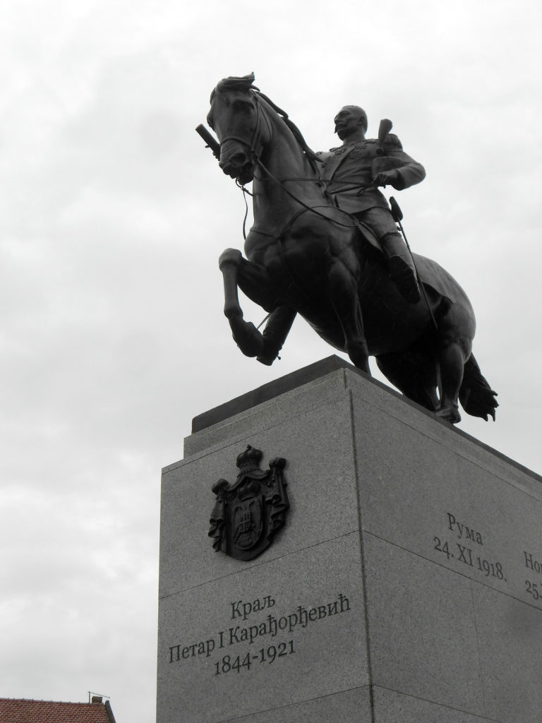 8-spomenik-ce-zauvek-krasiti-novi-sad