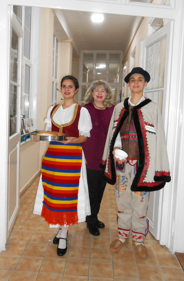 12-nasa-reporterka-aleksandra-cubranovic-u-drustvu-ekipe-za-docek