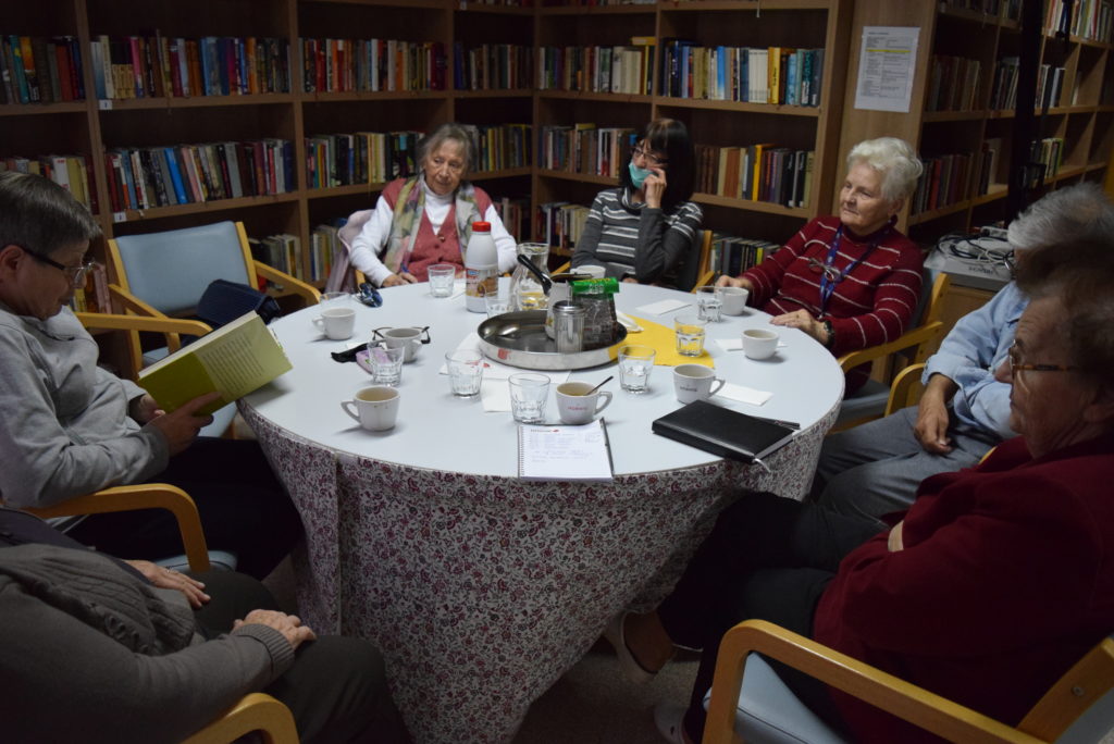 krozkarji-so-prisluhnili-branju