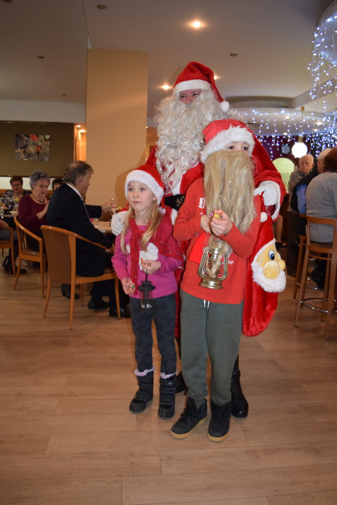 ob-bozicku-tudi-palcka