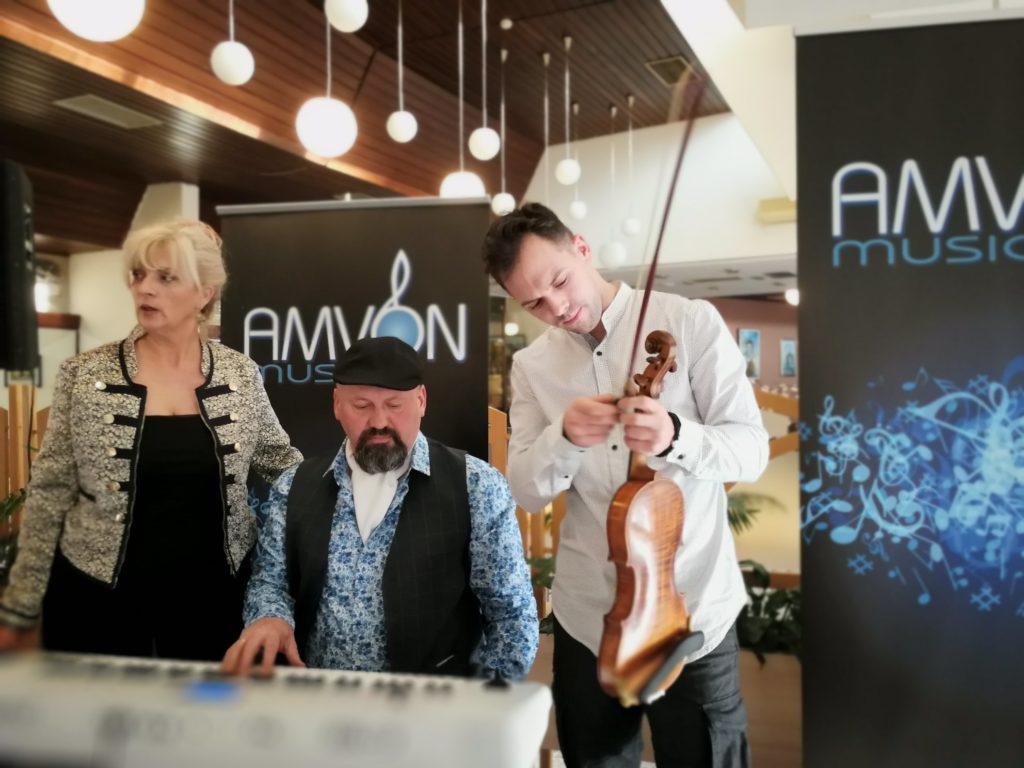 amvon-lola-bata-i-filip-na-probi