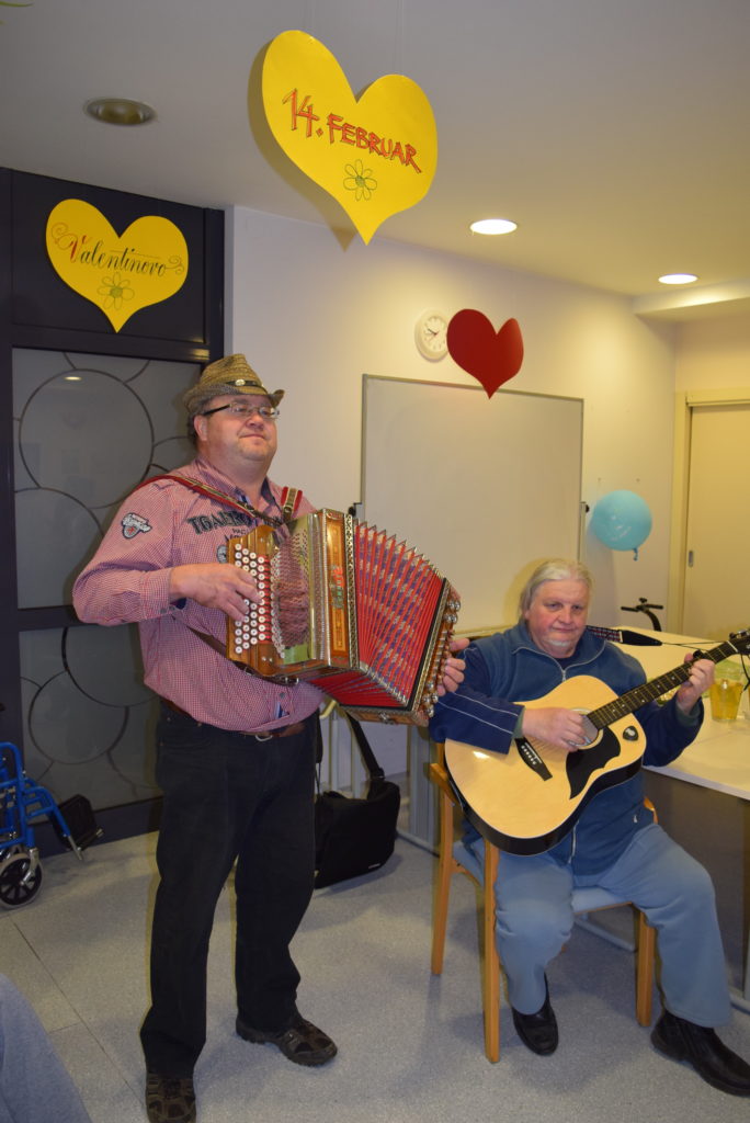 harmonikar-robert-majeric-in-kitarist-joze-farkas