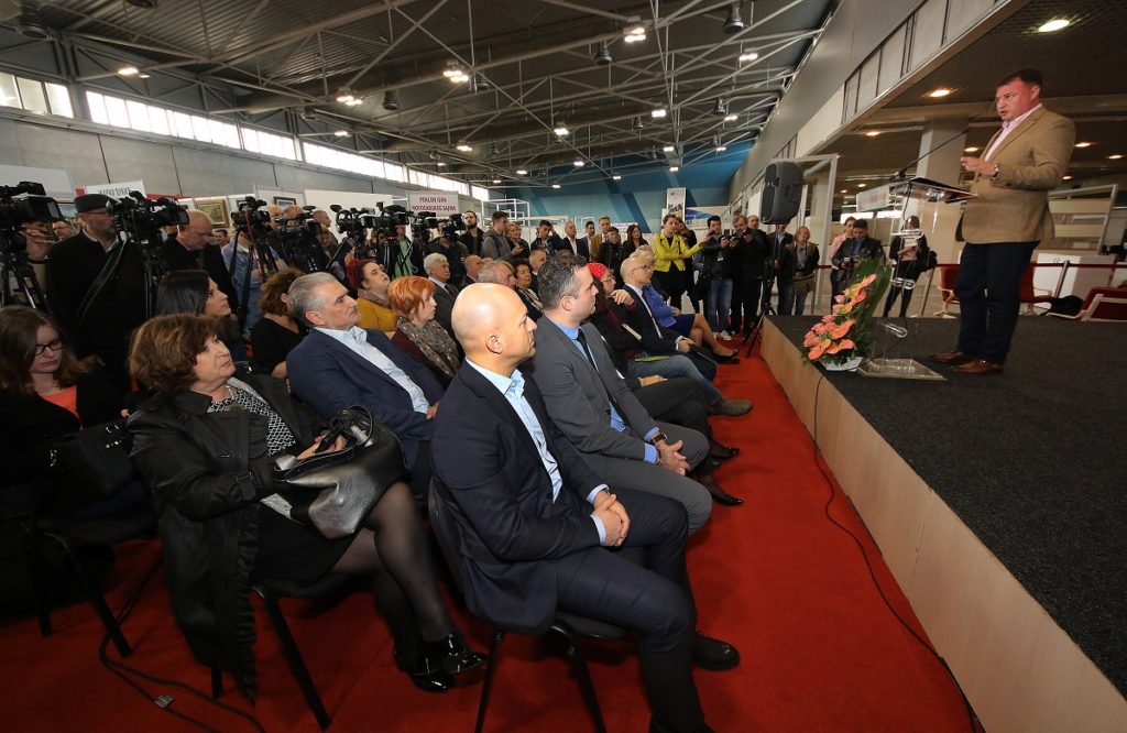 1-generalni-direktor-sajma-cvetkovic-se-obraca-gostima