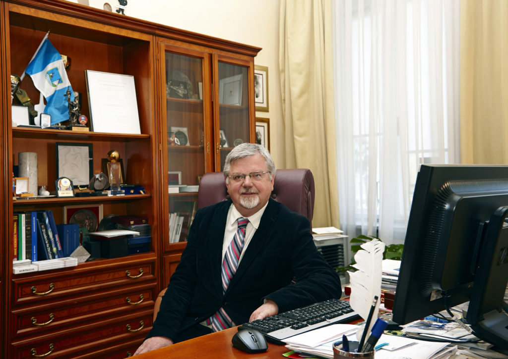 zasluzeni-laureat-janez-fajfar