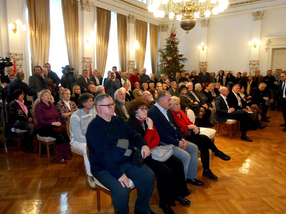 4-prepuna-svecana-sala-gradske-kuce