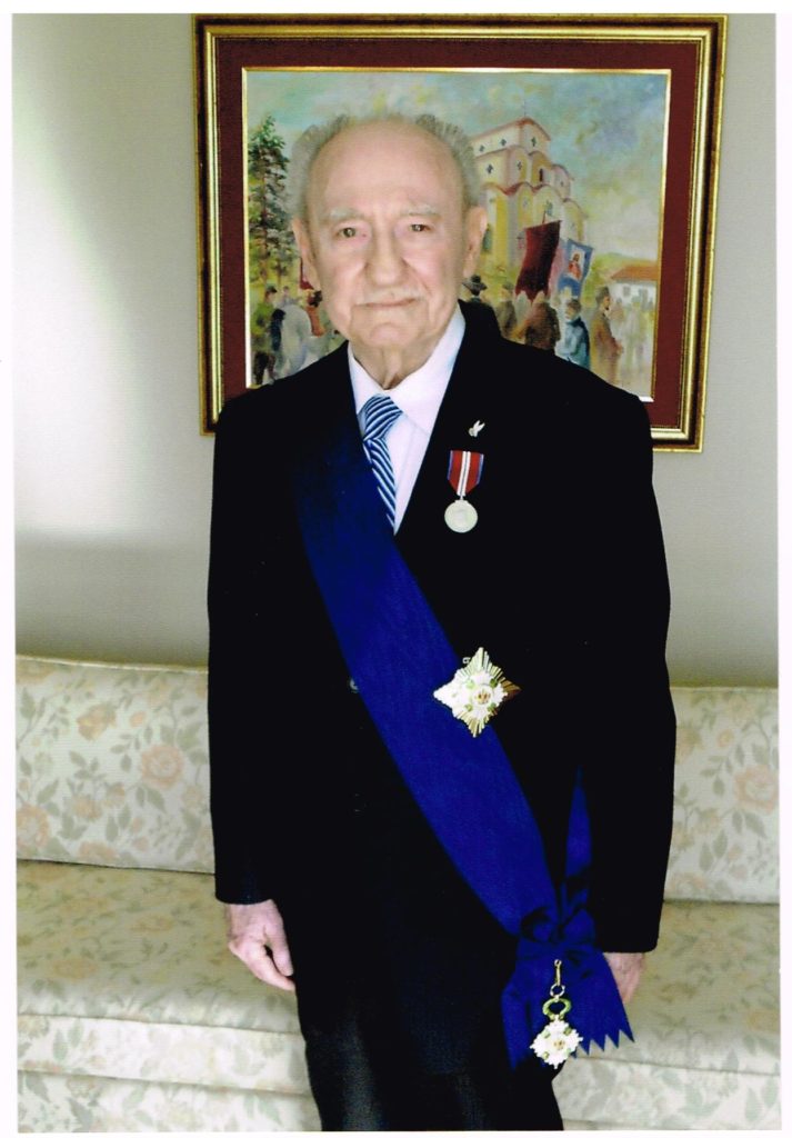 bora-dragasevica-sa-svojim-ordenima