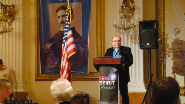 nikola-loncar-na-konferenciji-o-teslu-u-njujorku